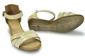 kožená a atestovaná obuv Páskové sandálky Haven s otevřenou špičkou ,,peep toe" na klínu, stříbrné, zlaté - 37 zlaté Bueno