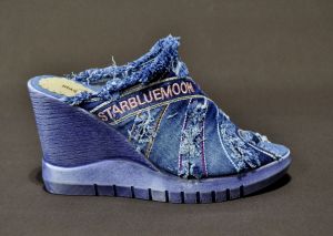 kožená a atestovaná obuv Riflové sandálky Starbluemoon 452 na klínu a platformě