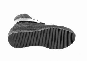 kožená a atestovaná obuv Zimní kotníkové boty "Sneakersy" Liva 1003
