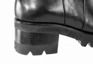 kožená a atestovaná obuv Kožené kozačky 7166 na širokém podpatku, černé Balaban