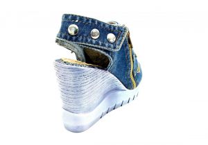 kožená a atestovaná obuv Kotníčkové sandály z džínoviny 5044 na světle modrém klínku Emani