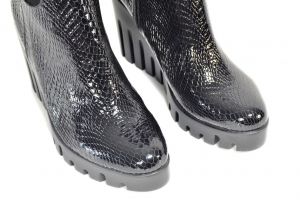 kožená a atestovaná obuv Luxusní kožené kozačky „Donna Style“ 1038 na klínku kožená a atestovaná obuv Luxusní kožené kozačky „Donna Style“ 1038 na klínku