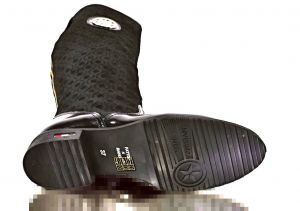 kožená a atestovaná obuv Zimní luxusní kozačky s perforací Z-91 černé Roberto