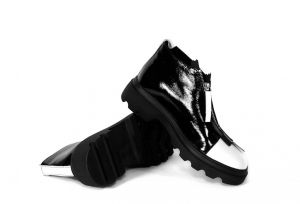 kožená a atestovaná obuv Černobílé kožené zateplené kotníčkové boty s hrubší podešví „Z-029“ Emani