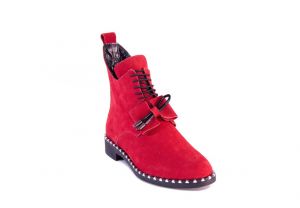 Červené luxusní zimní kotníčkové boty, zdobené cvoky a mašličkou „107“ | 36, 37