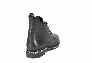 kožená a atestovaná obuv Dámské zateplené kotníčkové kožené boty s potiskem „558“, černé Emani