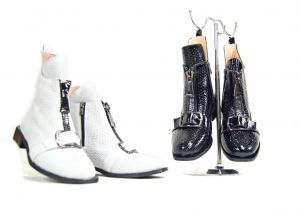 kožená a atestovaná obuv Černé designové kotníkové boty kožené 127, perforované, Basile