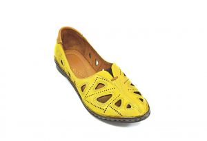 LuxuLetní žluté sandály nečitelné číslo na černém klínku | 36, 37