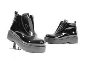 kožená a atestovaná obuv Luxusní zimní kotníkové boty 7067,lesklé černé Marcella