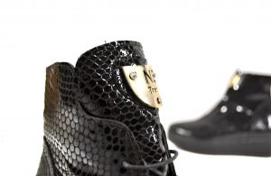kožená a atestovaná obuv Luxusní zimní kotníkové boty 1623 tzv. ,,hadí kůže", černé Marcella