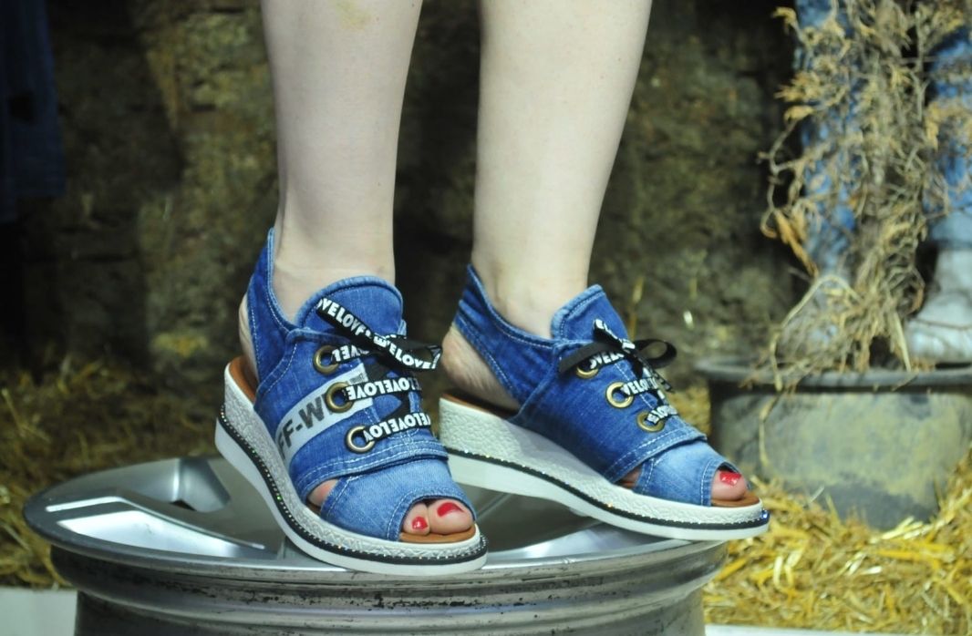 kožená a atestovaná obuv Model pro letošní léto Jeans kotníčkové sandály „STYL BLUEMOON“ 9434 Starbluemoon
