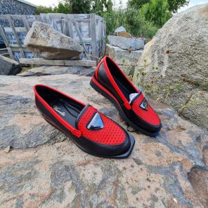 kožená a atestovaná obuv Černočervené luxusní dámské polobotky „MarcellaShoes“ 555, s perforací
