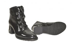 kožená a atestovaná obuv Dámské luxusní kotníkové boty 347, černé Paloma
