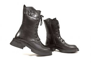 kožená a atestovaná obuv Kožené kozačky Donna style 012 se zipem na nízkém podpatku, černá