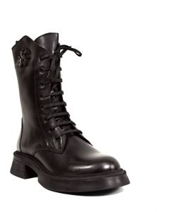 kožená a atestovaná obuv Kožené kozačky Donna style 012 se zipem na nízkém podpatku, černá
