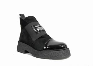 kožená a atestovaná obuv Originální černé kožené kotníčkové boty „460“ na platformě Marcella