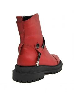kožená a atestovaná obuv Dámské kožené originální kotníkové boty “2081“, červené bycan