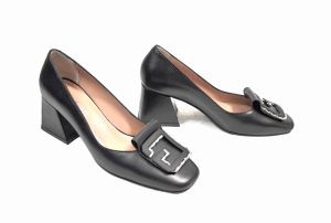 kožená a atestovaná obuv Kožené lodičky v módním trendu “BX-CAN“ 407, černé By Can