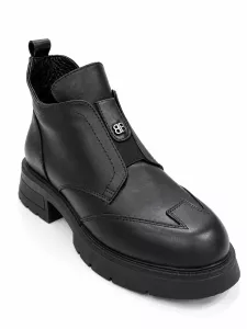 kožená a atestovaná obuv Originální černé kotníčkové boty „511-06“ Donna Style