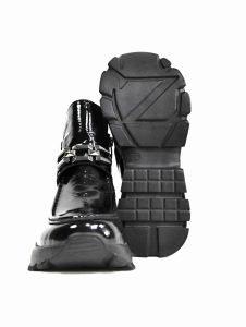 kožená a atestovaná obuv Originální černé kotníčkové boty „645B“ na platformě - 39 Marcella