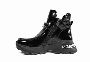 kožená a atestovaná obuv Originální černé kotníčkové boty „645B“ na platformě Marcella