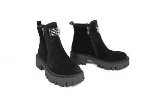 kožená a atestovaná obuv Originální černé kožené kotníčkové boty „RT“ 2209 na platformě Donna Style