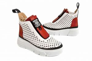 kožená a atestovaná obuv Originální kotníčkové kožené boty „201“ bíle barvě s červenými prvky a červené s černými prvky Marcella