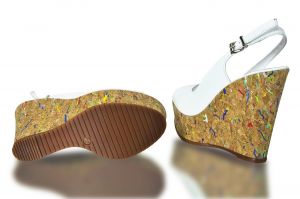 kožená a atestovaná obuv Páskové sandálky Marcelle 2072 na klínu, bílé
